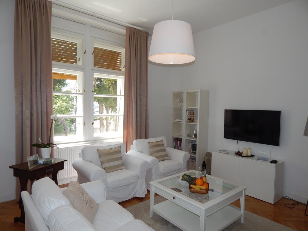 Business Appartements "Villa Muenz" Πούλα Εξωτερικό φωτογραφία